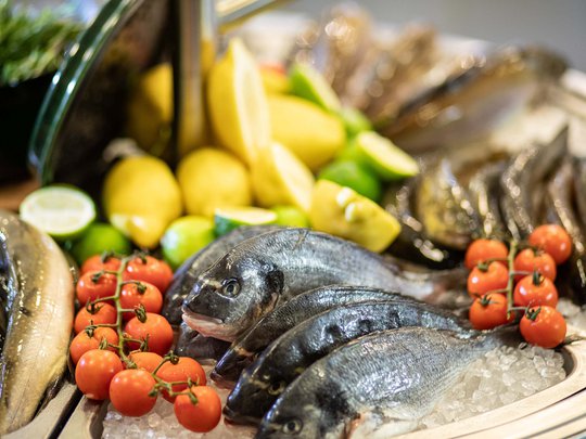 Seminar rooms at Hotel Böhlerstern: our Genusslabor® Fresh fish on ice with cherry tomatoes and lemon slices